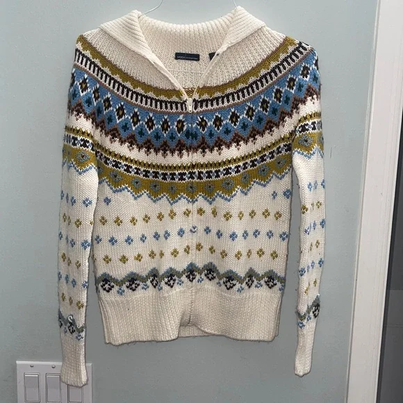 Moda International Zip up Sweater - Picture 3 of 11